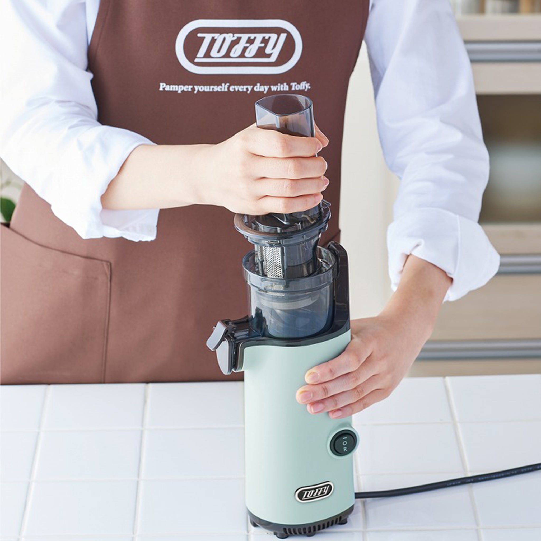Toffy トフィー ミニスロージューサー