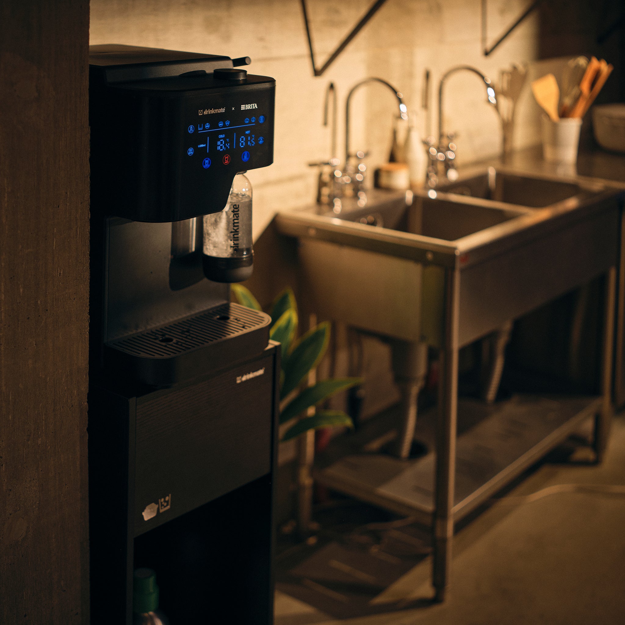 drinkmate 【drinkmate×BRITA】 多機能ウォーターサーバー drinkcube ブラック